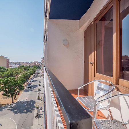 Hotel Checkin Montpalau بينيذا ذي مار المظهر الخارجي الصورة