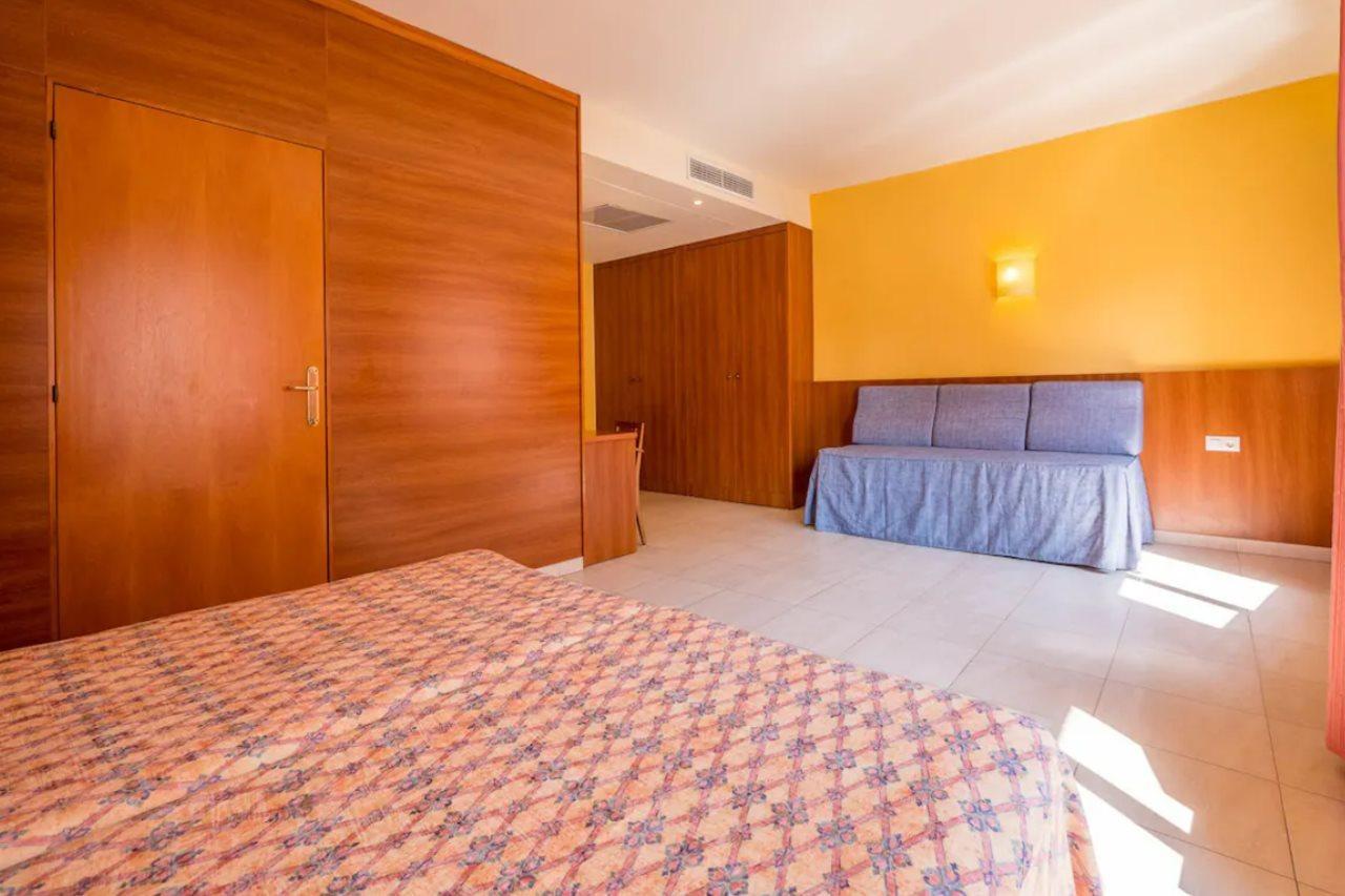 Hotel Checkin Montpalau بينيذا ذي مار المظهر الخارجي الصورة