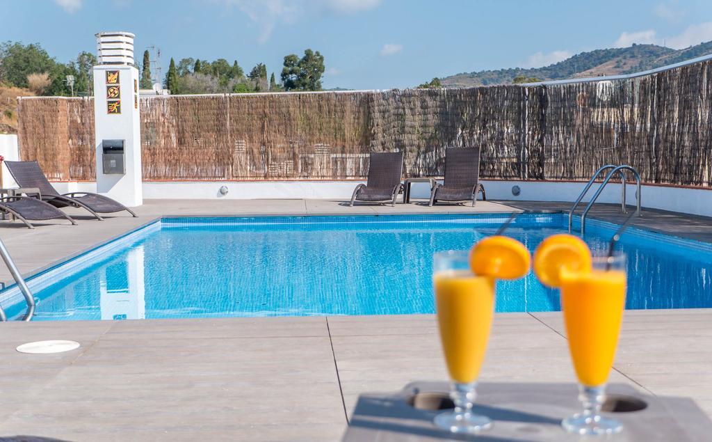 Hotel Checkin Montpalau بينيذا ذي مار المظهر الخارجي الصورة
