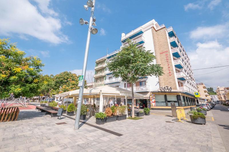 Hotel Checkin Montpalau بينيذا ذي مار المظهر الخارجي الصورة