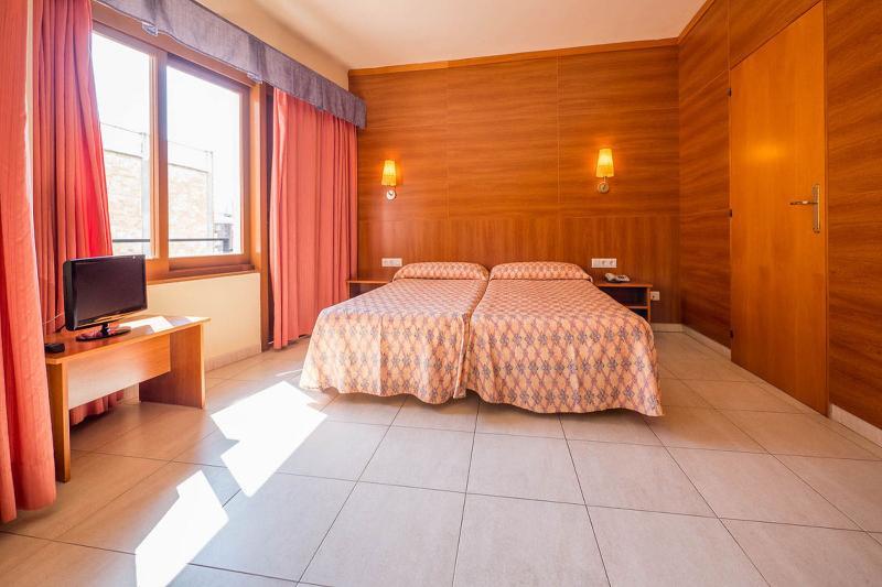 Hotel Checkin Montpalau بينيذا ذي مار المظهر الخارجي الصورة