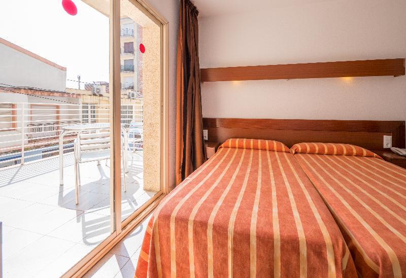 Hotel Checkin Montpalau بينيذا ذي مار المظهر الخارجي الصورة